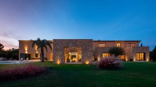 Magnificent contemporary design country house located in a privileged location in Santa Maria