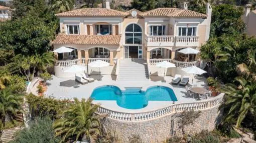 Top of the world seaview villa with a holiday rental licence