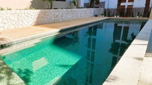 New penthouse with large terraces, easy walking to Palma harbour