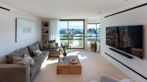 Magnificent Two-storey Penthouse with Three Bedrooms and Breathtaking 360 Panoramic Views of Palma and Exquisite Design