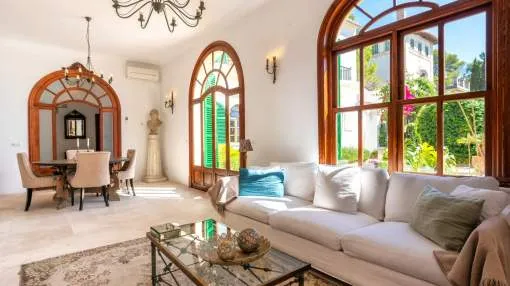 Spectacular modernist sea view house in mint condition in Marivent