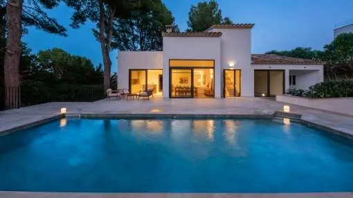 Completely renovated house on the “Ensaimada” in Nova Santa Ponsa with partial sea views