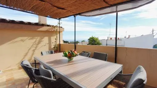 Investment Opportunity with Sea Views in Génova