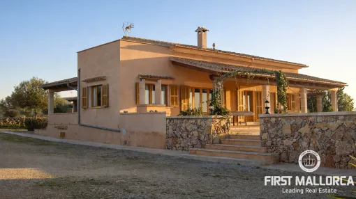 Beautiful finca with pool in Campos