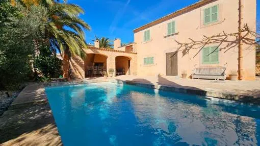 Exclusive Townhouse with Pool in Charming Es Llombards