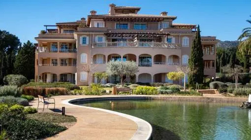 Elegant 1-Bedroom Apartment with Renovation Potential in Prestigious Mardavall, Mallorca