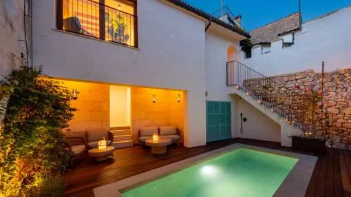 Spectacular Restored Townhouse by the Cathedral Plaza of Sineu
