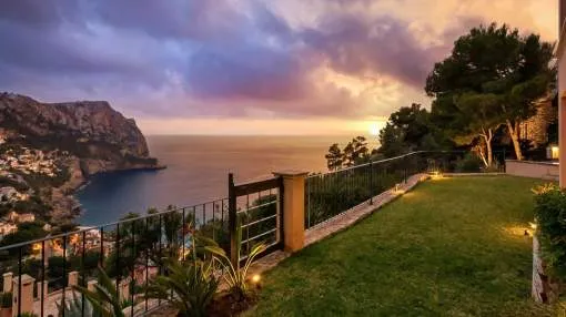 Unique 4-Bedroom Apartment with Large Garden in Exclusive Gran Folies