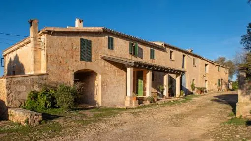 Large rural estate in Llucmajor next to Golf Maioris – Unique opportunity in Mallorca