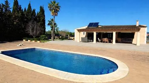 Beautiful finca with pool for rent in Sencelles