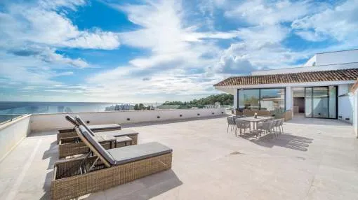 Luxury Penthouse with Panoramic Sea Views in Illetes