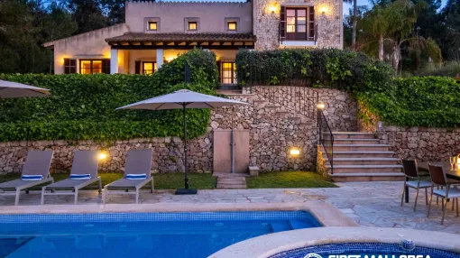 Exclusive property with a tourism license near Manacor, overlooking the Tramuntana Mountains