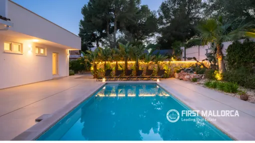 Villa in Palmanova with sea view and spacious guest apartment