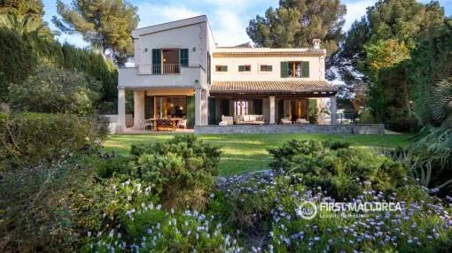 Exclusive Dreamlike Villa with Partial Sea Views in Santa Ponsa