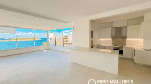 Duplex with Stunning Sea Views in a Residential Area of Cala Vinyes