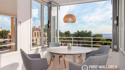 Modern apartment with sea views and parking in Puerto Portals