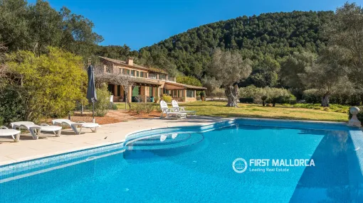 Traditional Luxury Sanctuary with Private Tennis Court & Pool in Esporles