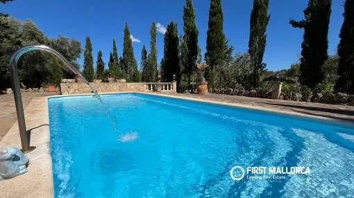 Country house with a swimming pool to rent between Lloret de Vistalegre and Sineu