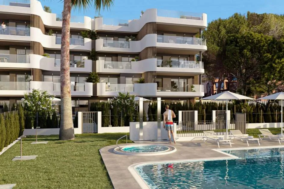 High-quality new-build flats right by the sea in Cala Ratjada