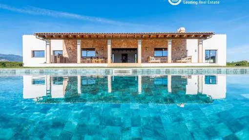 Beautiful newly built finca in the well known village of Santa Maria.