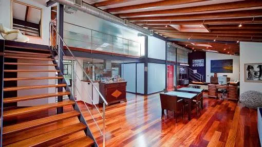 Magnificent, exciting, spacious Palma apartment with lift and garage