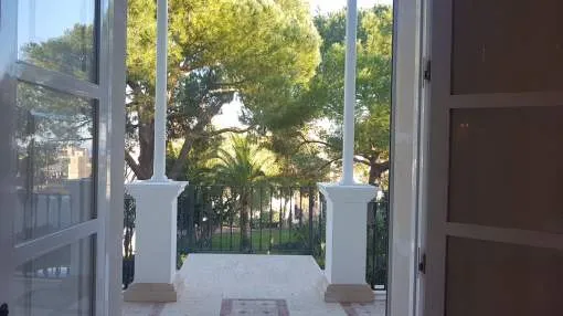 Beautiful historical mansion located in the city centre with sea views Beautiful historical mansion located in the city centre with sea views