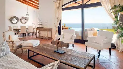 Magnificent frontline villa in Nova Santa Ponsa with direct sea access