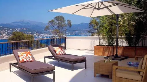 Modern & luxury sea view apartment in Puerto de Andratx with sea access Modern & luxury sea view apartment in Puerto de Andratx with sea access