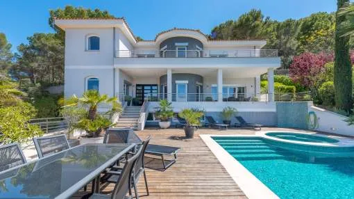 Luxury sea view villa in a prime location in Nova Santa Ponsa