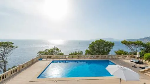 Frontline house with impressive views of the Dragonera Island Frontline house with impressive views of the Dragonera Island
