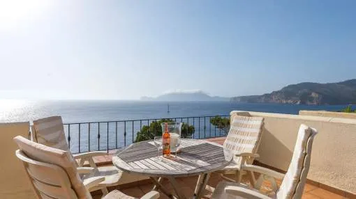 Frontline house with impressive views of the Dragonera Island Frontline house with impressive views of the Dragonera Island