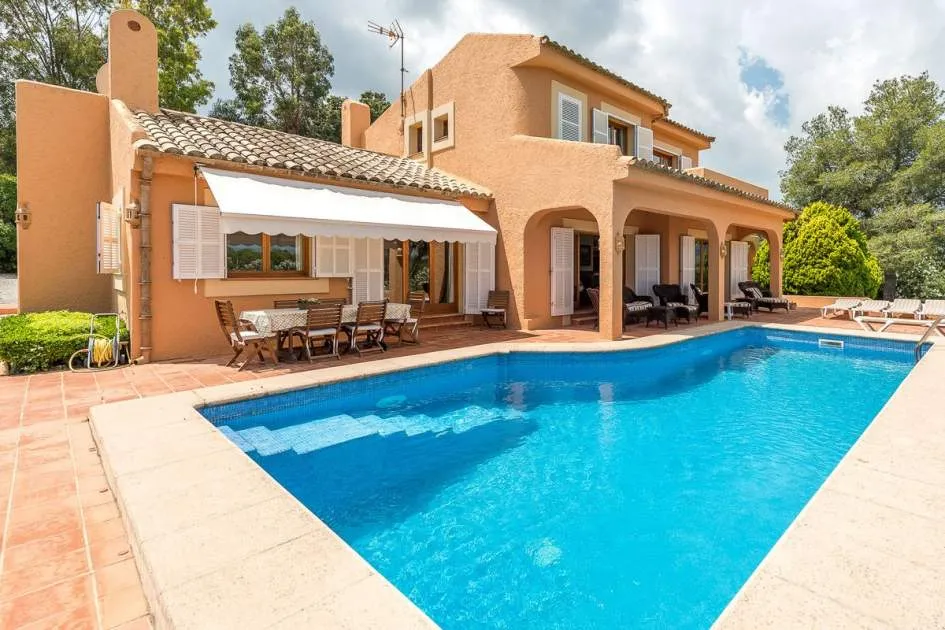 Mediterranean-style house with sea views near Alcudia with Holiday Rental Licence