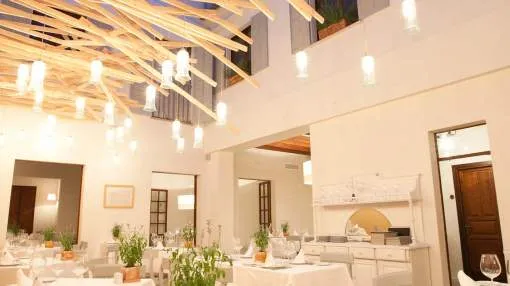 Town house or Restaurant in Pollensa in a central location of the village Town house or Restaurant in Pollensa in a central location of the village