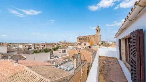 Townhouse with potential in the center of Santanyí - 3 units