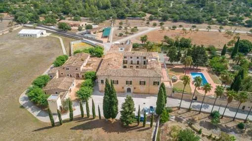 Unique country estate with 84 bedrooms, pool and park near Valldemossa