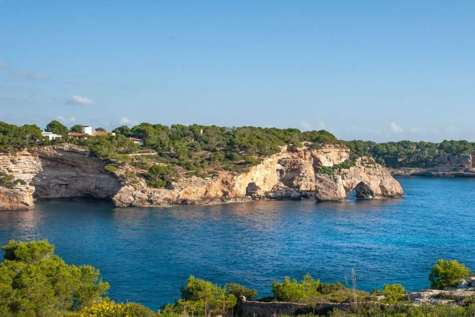 House in first sea line in Cala Llombards