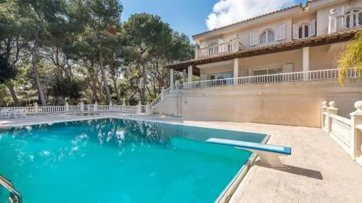 Magnificent and spacious property in a private location in Cala Vinyes