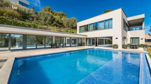 Superbly luminous modern family villa in Son Vida Superbly luminous modern family villa in Son Vida
