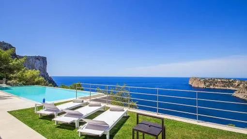 Luxury property for vacation rental: A luxury new built villa enjoying spectacular sea views and sunsets