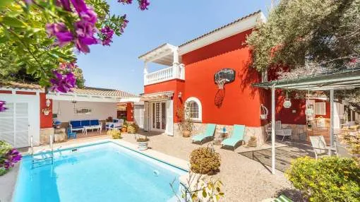 Family villa in a very convenient location close to Port Adriano. Family villa in a very convenient location close to Port Adriano.