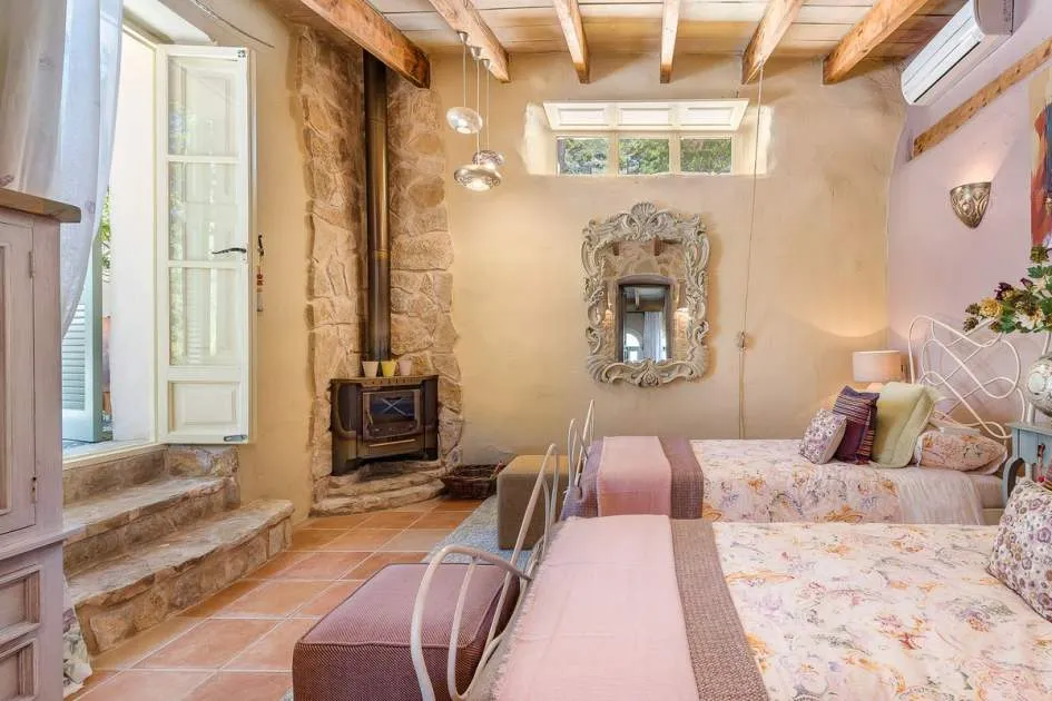 Charming Finca in an idyllic location on the edge of S'Arracó