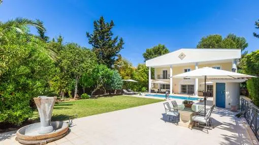 High-quality villa with character and a sun-filled ambiance