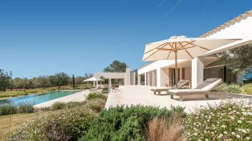 Exclusive designer finca with panoramic views as far as Cabrera and absolute privacy