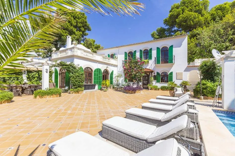 Beautiful villa in tranquil residential area close to Palma