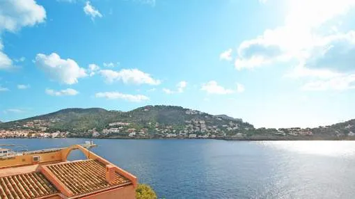 3 bedroom apartment in first sea line with stunning sea views for rent 3 bedroom apartment in first sea line with stunning sea views for rent