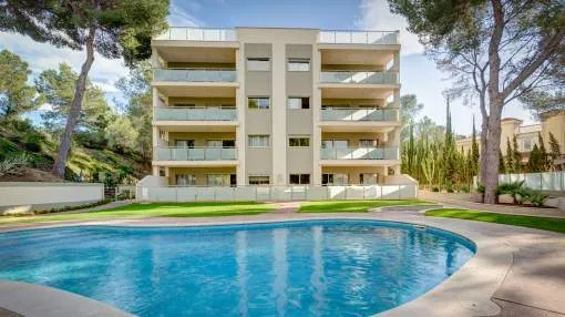 Modern apartment building with 10 flats close to the beach