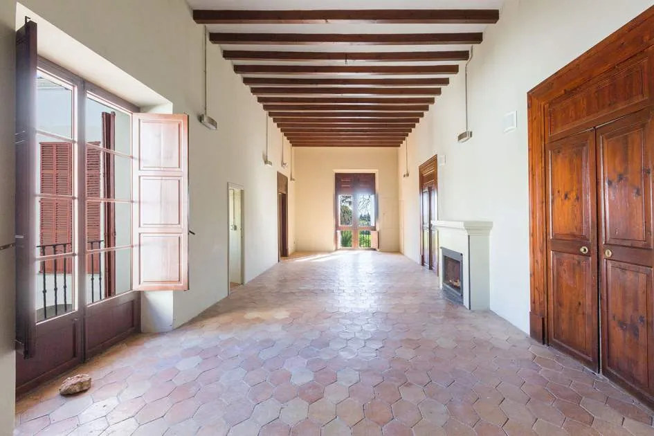 Impressive Mallorcan country estate on 12,5 hectares of land