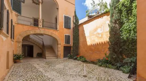 Elegant duplex apartment with terrace and garage in the old town Elegant duplex apartment with terrace and garage in the old town