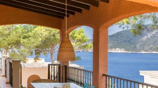 Well maintained sea view villa with separate guest room second line to the sea Well maintained sea view villa with separate guest room second line to the sea