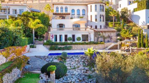 Luxurious Villa located in Palma ‘s prestigious residential area Luxurious Villa located in Palma ‘s prestigious residential area